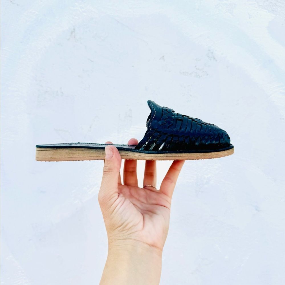 Handmade Black Huarache Slides - Picture 4 of 6
